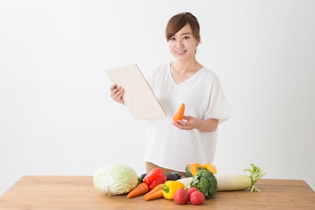 アスタキサンチンは食品とサプリメントの併用がおすすめ