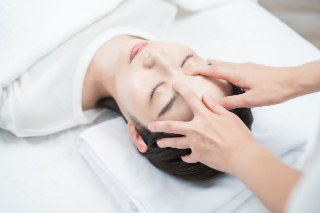 仕事にならない！コンタクトレンズによる眼精疲労の原因と治し方