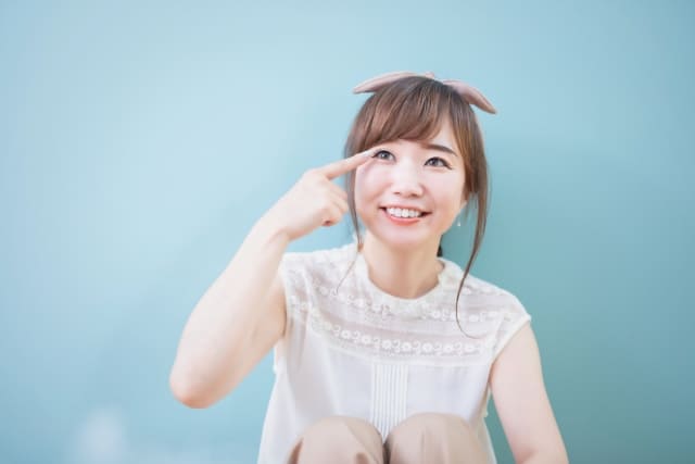 眼精疲労は日常生活で多くの人が抱える問題になり、改善するためには目の休憩を適切に取り入れ、休ませることが重要です。