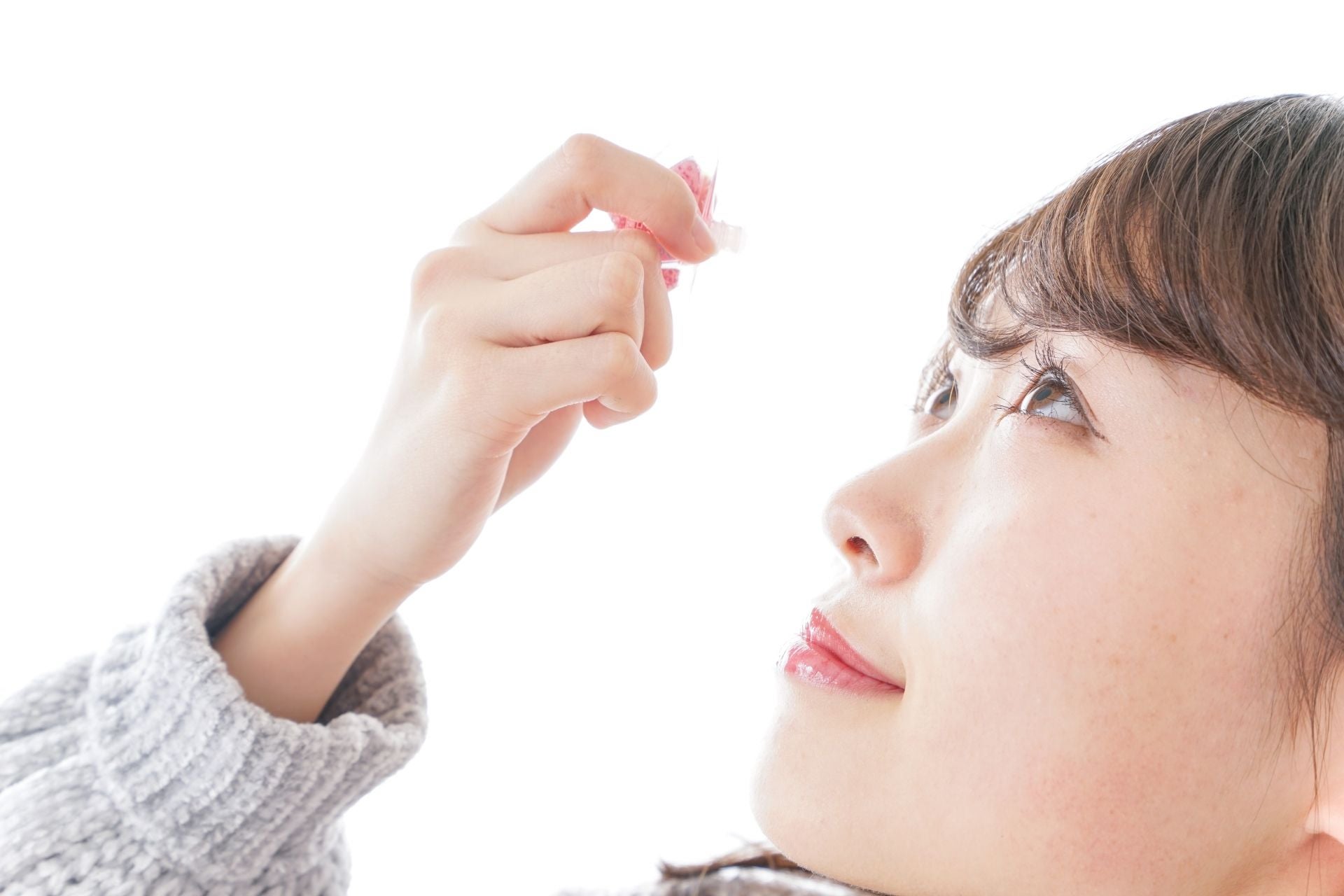 老眼を完治させる目薬は存在しない