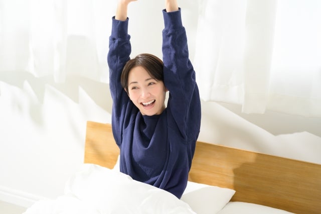 頭がスッキリしない！原因や自分でできる対処法を解説