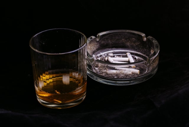 飲酒と喫煙について説明