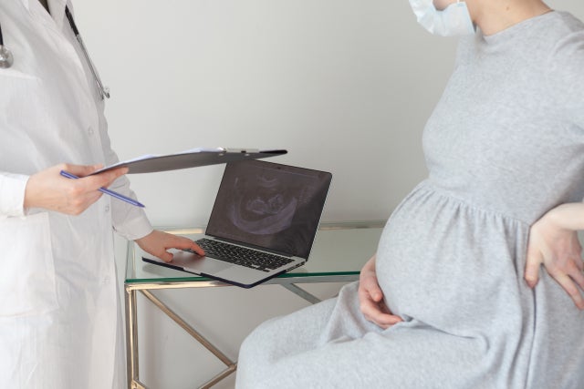 35歳を過ぎると、妊娠・出産そのものにも少しずつリスクが増えてくることがあります。