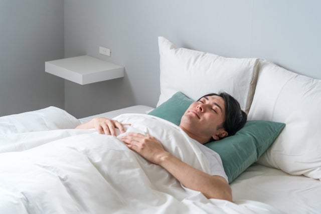 睡眠は、男性妊活に必要な「テストステロン」の分泌に重要。ベストな睡眠時間は7~8時間です。