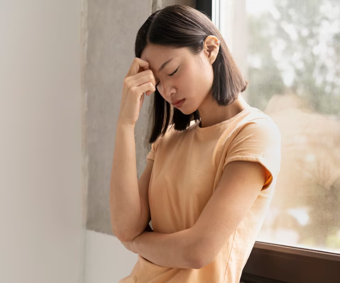 ホルモンバランスが変化する影響で、疲れやすさや昼夜問わず強い眠気を感じることも