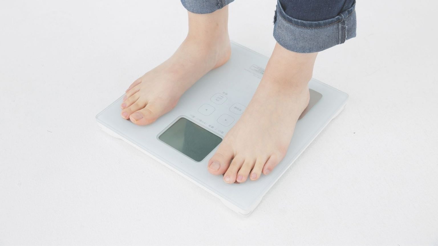 体重の増減や過度なダイエットは無排卵の原因になります