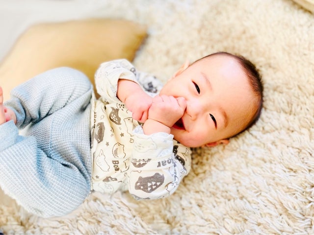 哺乳ストライキのときにママができることは、赤ちゃんの機嫌がいいときに授乳にチャレンジする