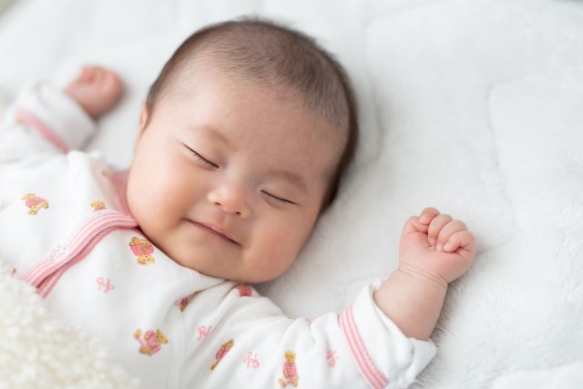 Q:睡眠時間が長い赤ちゃんは起こすべき？
