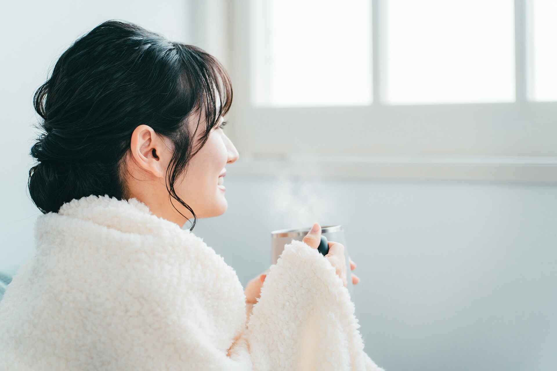 お風呂にゆっくり浸かる、温かい飲み物を飲むなど、体を温める習慣を取り入れると◎