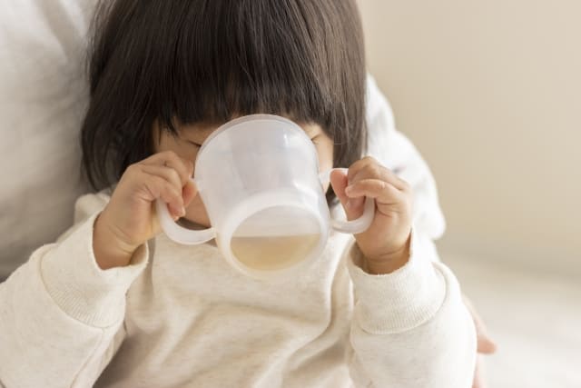 覚えておきたい断乳するときの3つの注意点:2. 赤ちゃんの水分・栄養不足