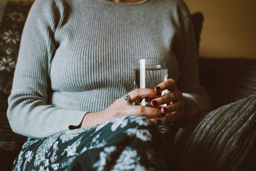 母乳は血液から作られており、約80％以上が水分なので1日2Lは水分を摂るように意識する