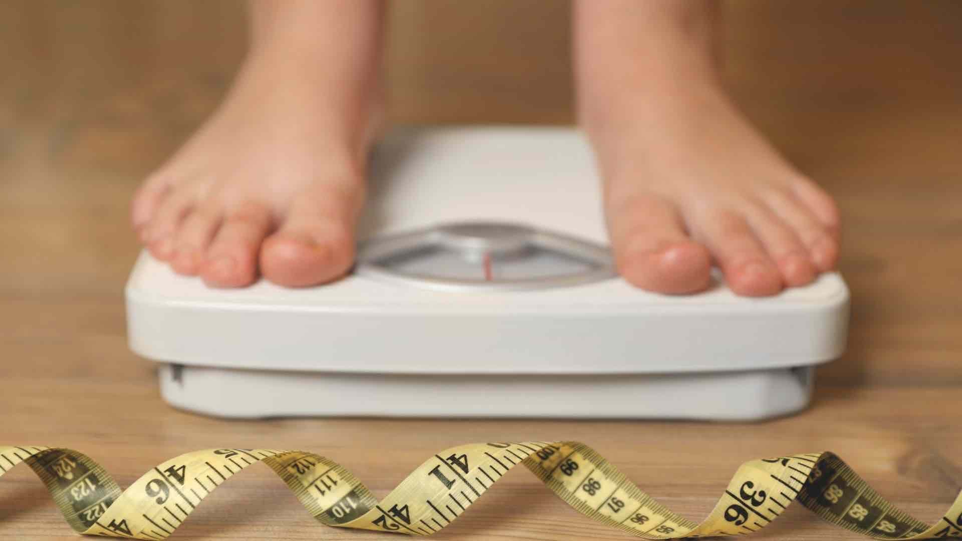 暴飲暴食や肥満は不妊の原因になる可能性があります