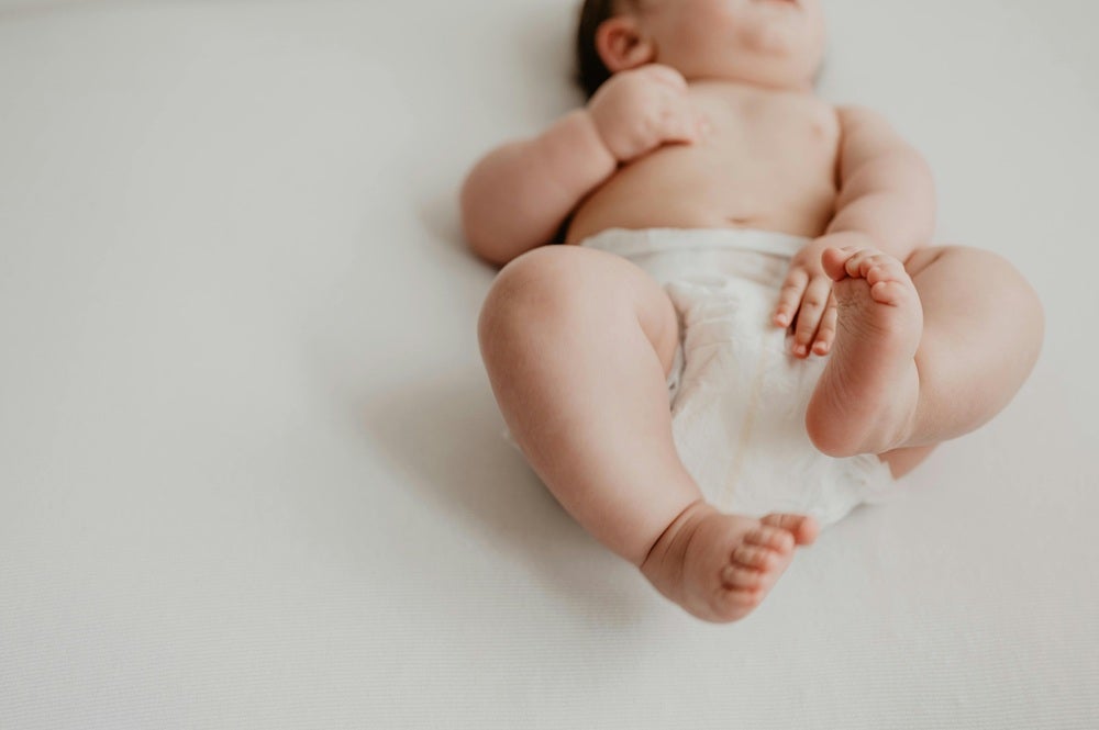 初乳には腸の働きを促し、胎便の排出を助ける役割がある