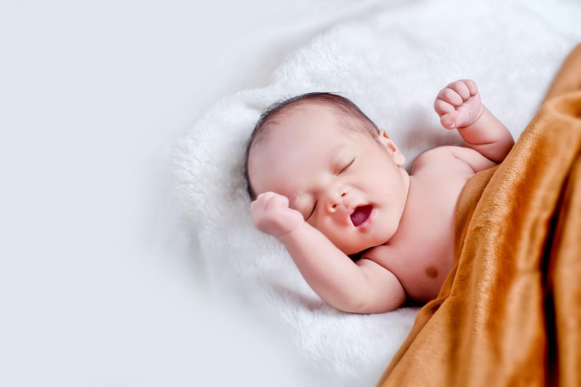 母乳とミルクで育った赤ちゃんの健康面に差はあるのかを解説