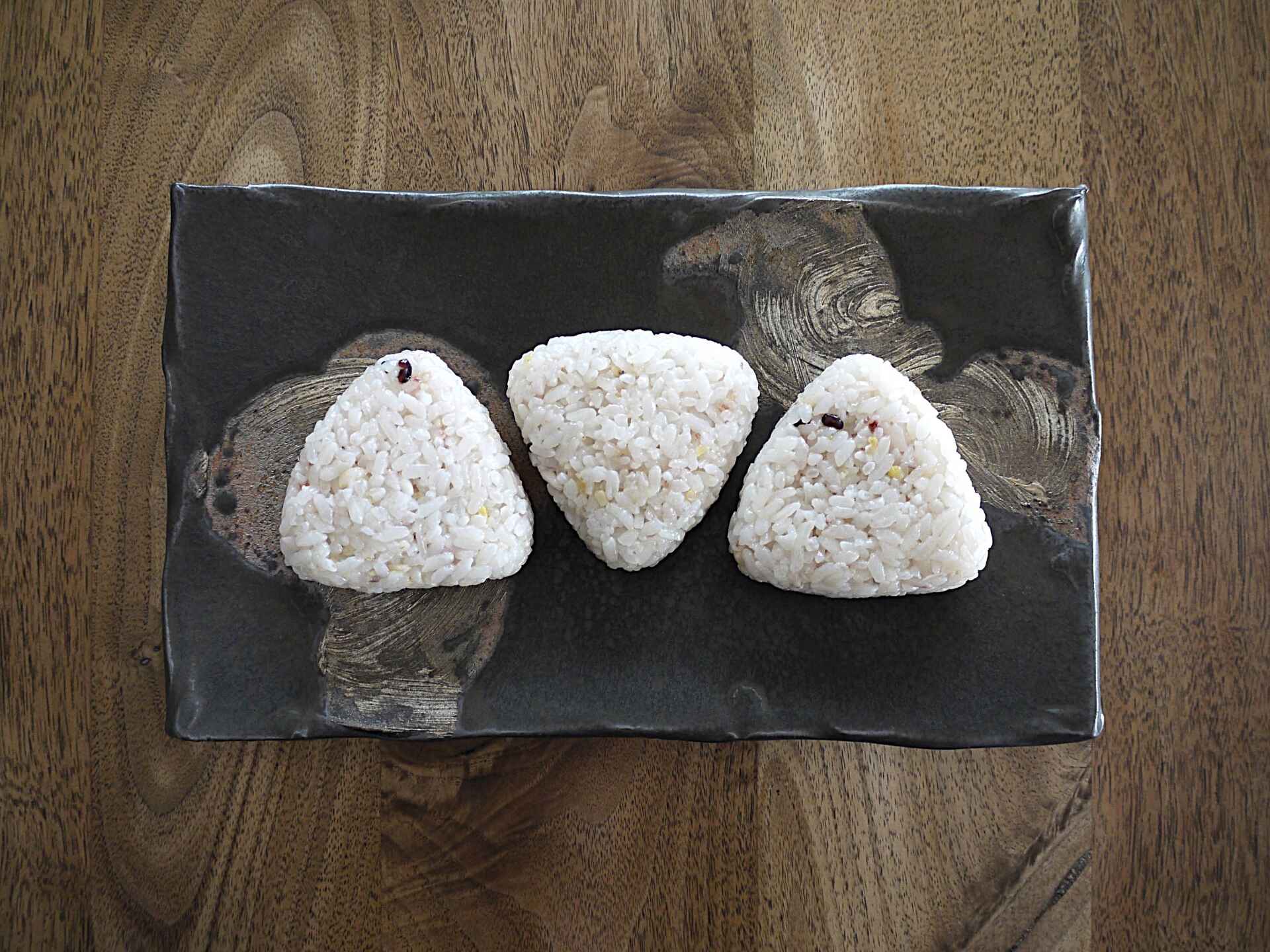 食欲がないときは無理に食べようとせず、何回かにわけて少しずつ食べる