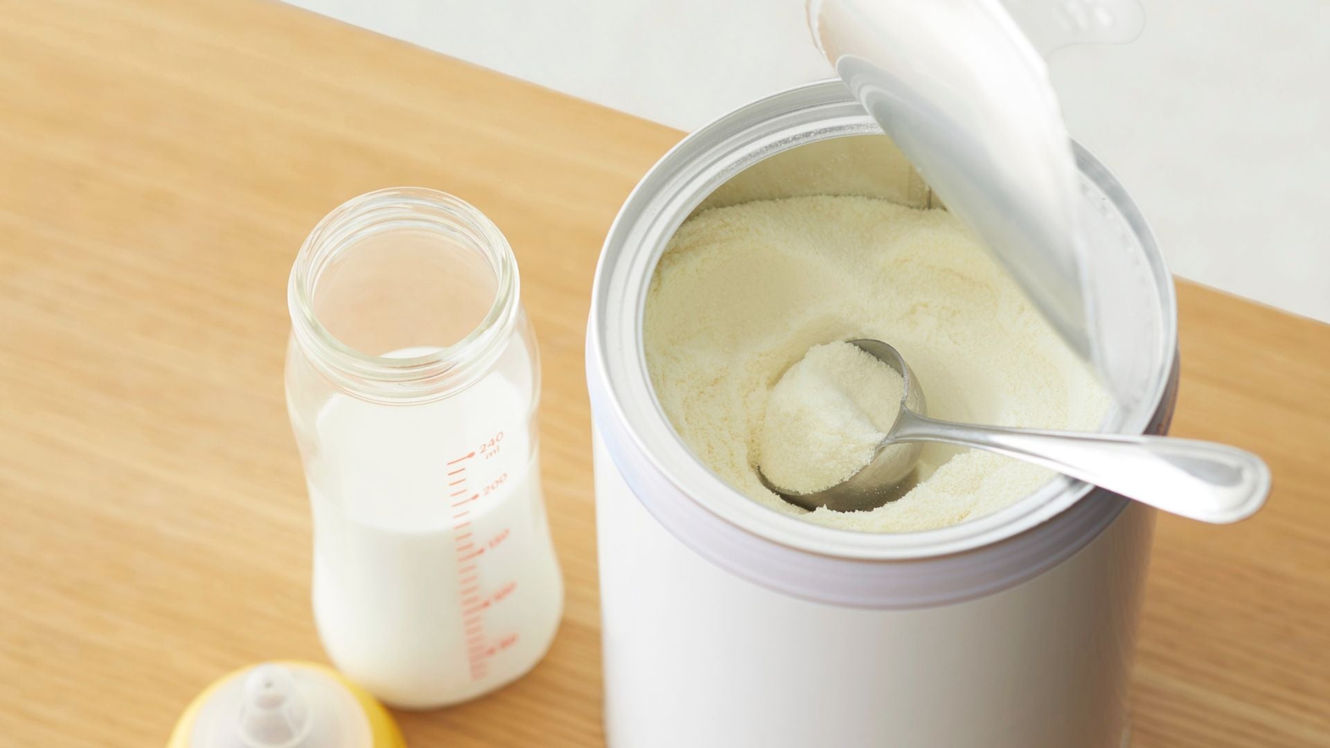 完全母乳の場合、準備や片付けの手間がかかりません