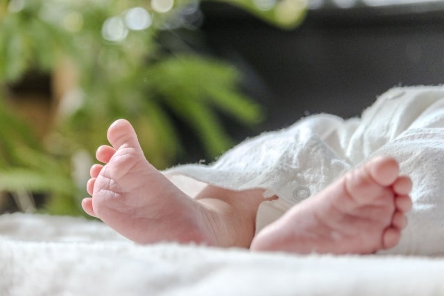生後4~6ヶ月になると、授乳間隔は4~5時間おきになります。