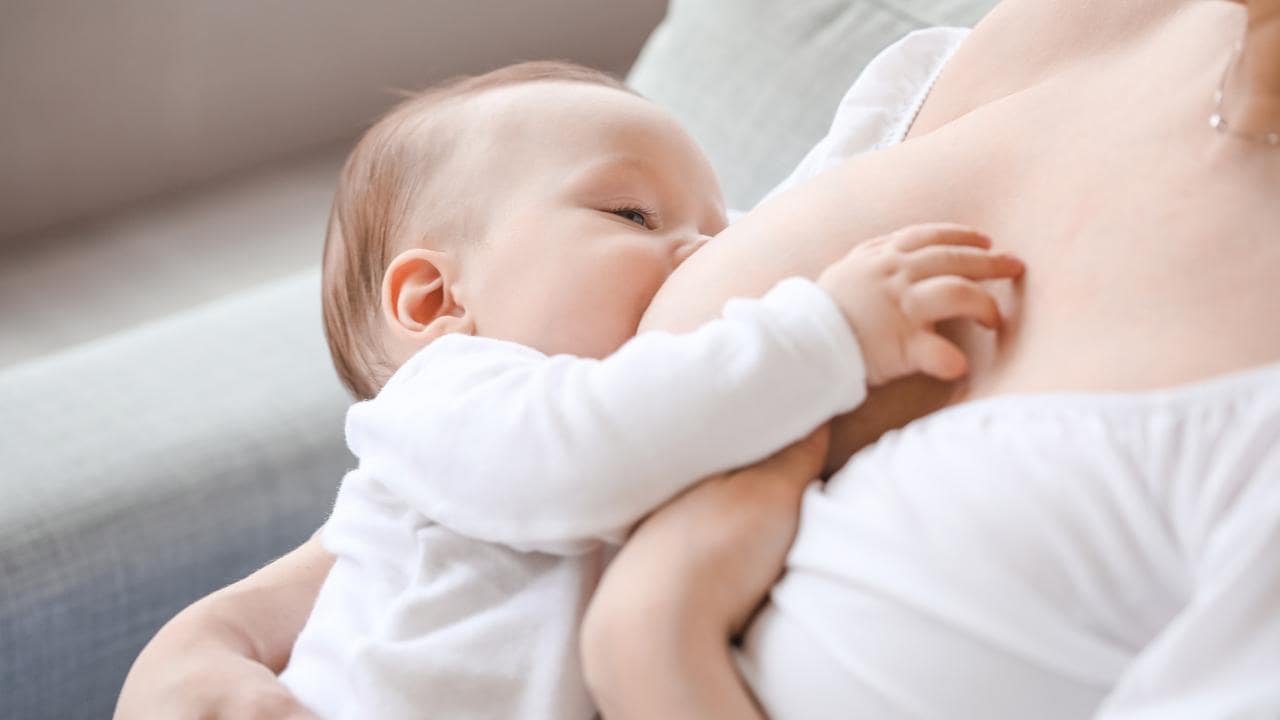 食事と母乳の関係性、そして乳児湿疹の種類と原因について詳しく解説していきます