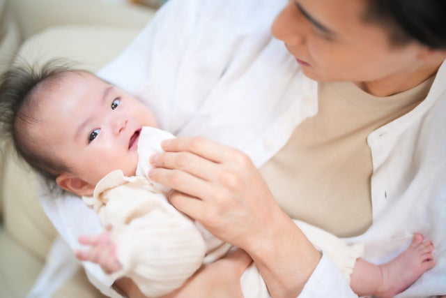 乳児湿疹の主な原因:よだれやオムツによる蒸れ
