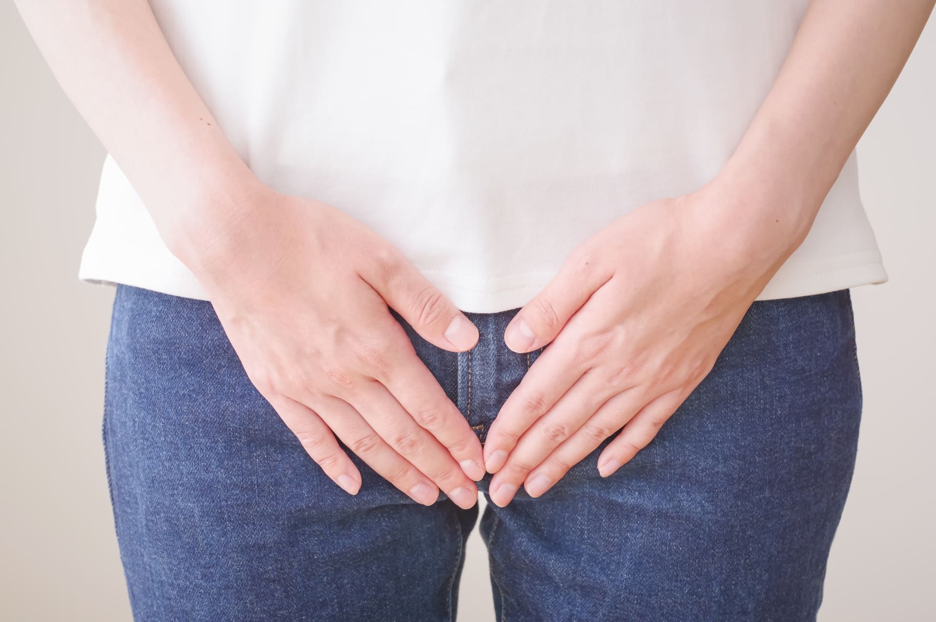 日常生活で取り入れやすい、おりものによる不快感を和らげる方法を2つ紹介
