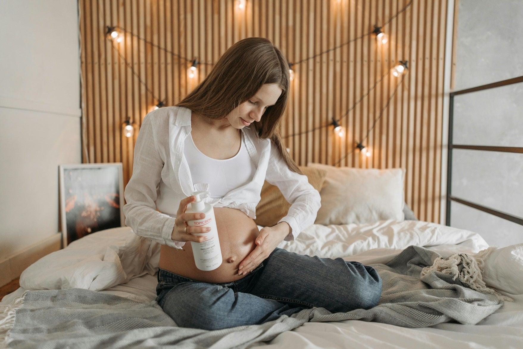 正中線を予防するには、保湿力の高いクリームやオイルなどを習慣的に使い、皮膚の潤いを保つことが重要