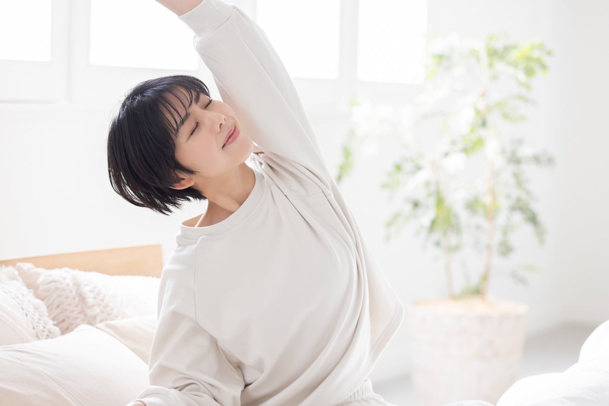 ヨガのチャイルドポーズや椅子での前屈が◎