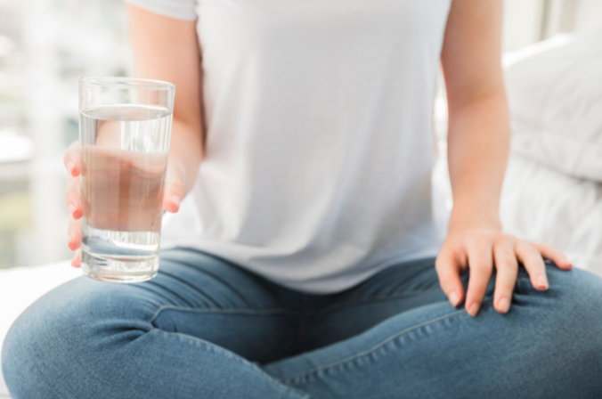 母乳の成分の約88％は水分、授乳中はいつも以上に水分の需要が高まります