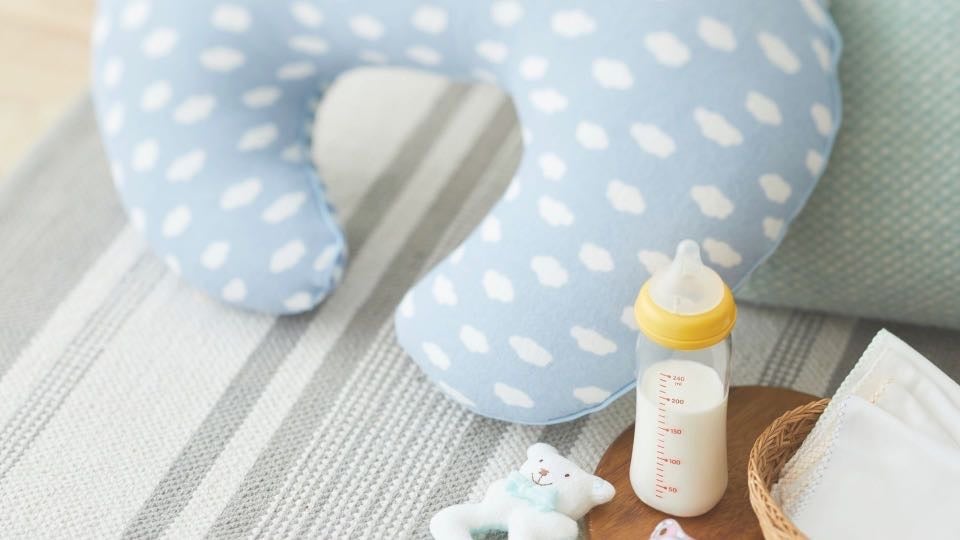 授乳しやすい環境を整えることにより、授乳に集中することができ効果的な授乳をすることができます