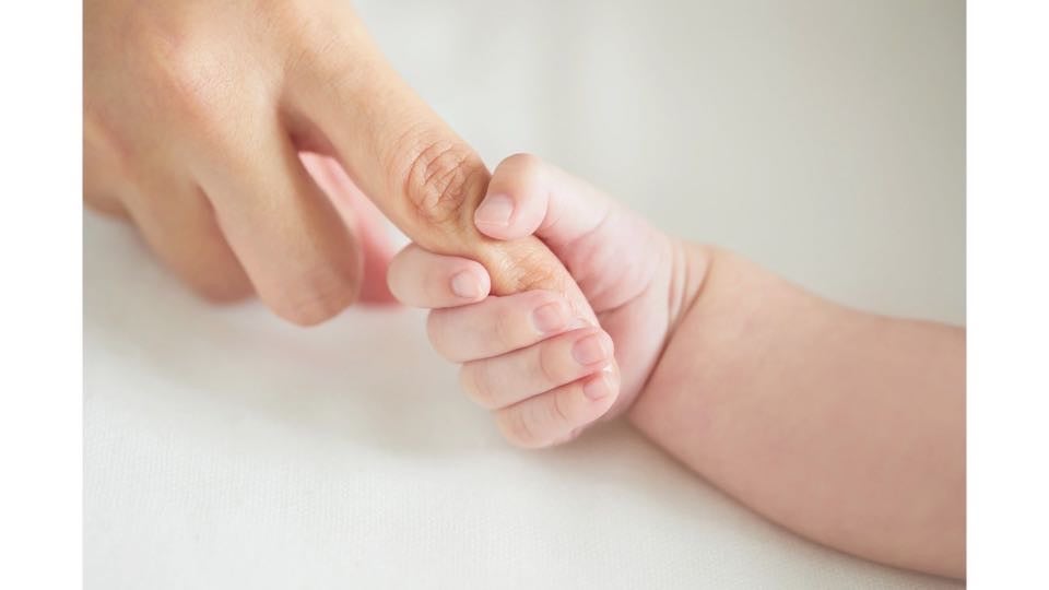 生後48時間以上排便がない場合は、先天性の疾患が原因かも知れません