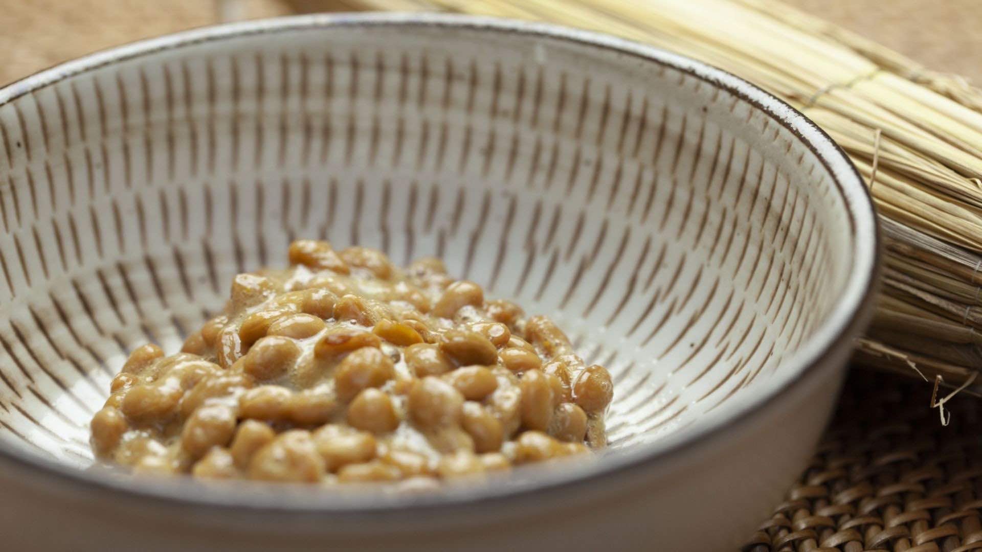 納豆には納豆菌はもちろん、乳酸菌も含まれています