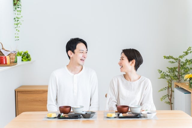 パートナーと一緒にできる妊活は、妊活の方向性を話し合う、体を動かす、バランスのよい食事を心がけるなどがある。