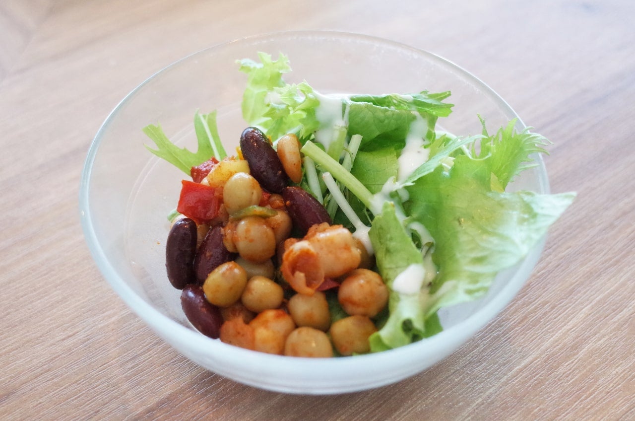 タンパク質を含む食材をいつもの料理にプラスするだけでも、摂取量をぐっと増やせます。