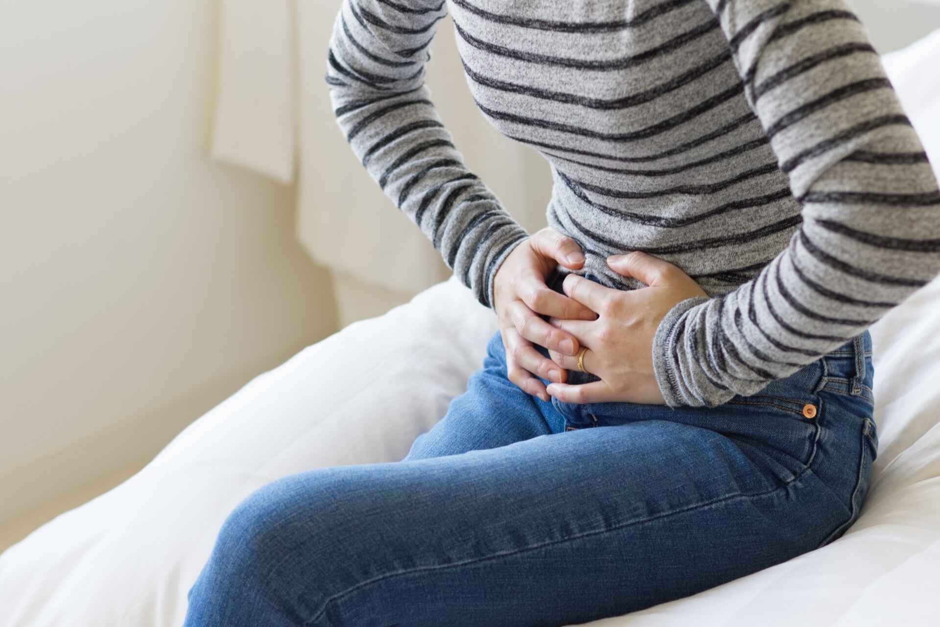 腹巻で温めることによって、寒さでこわばりやすい筋肉や腸の動きをサポート