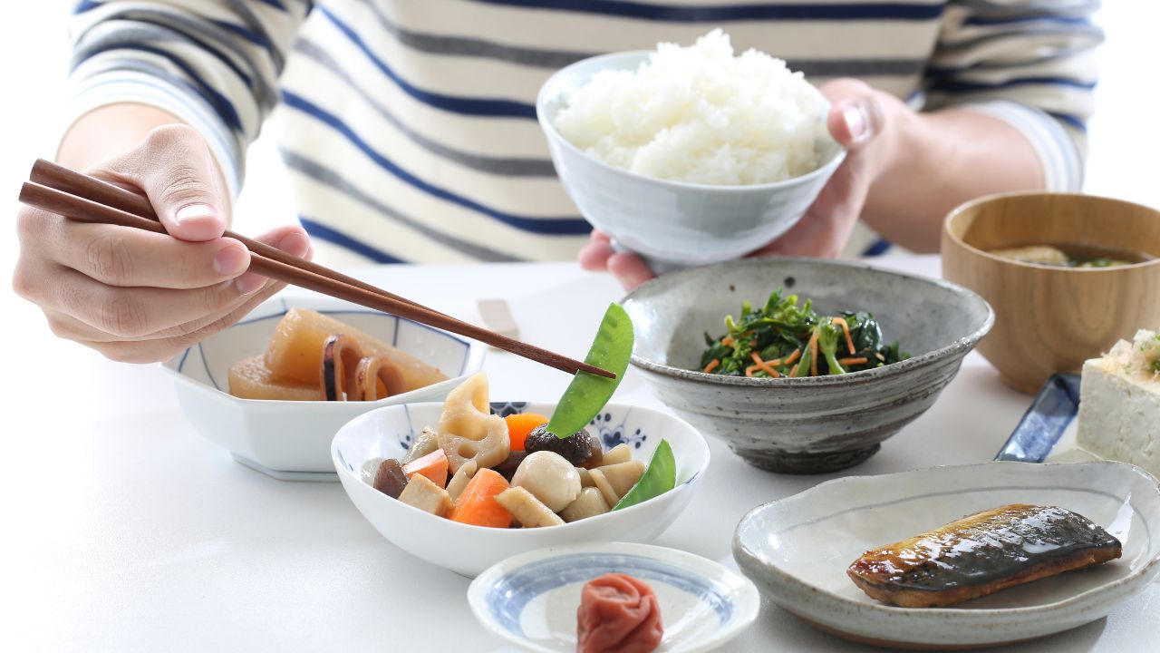 妊娠しやすい身体づくりには、栄養バランスのよい食事など、飲酒以外の生活習慣を見直すことも重要です。