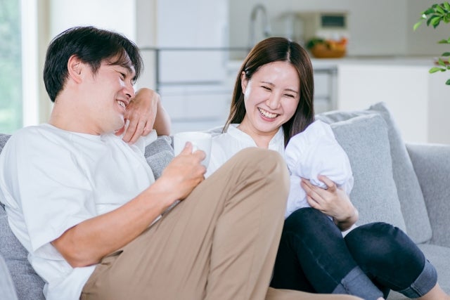 ビタミンDは毎日8.5μg摂取する必要がありますが、実際には5.2μg程しか摂取できていないのが実情。効率的に摂るためには、サプリメントの活用がおすすめです。