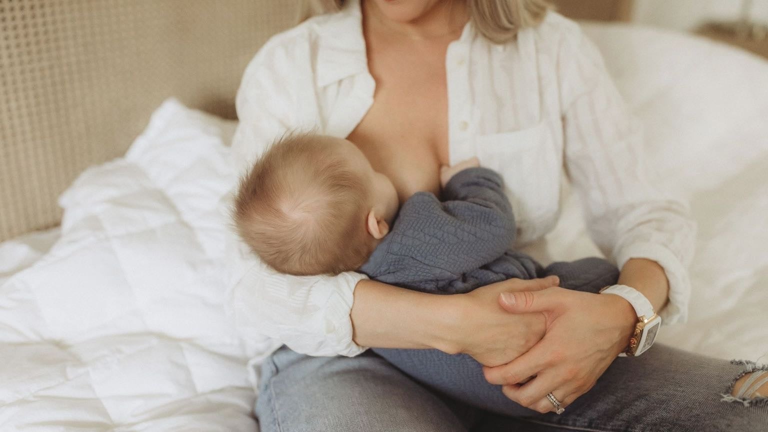 葉酸は、母乳を通して赤ちゃんの発育を助けます
