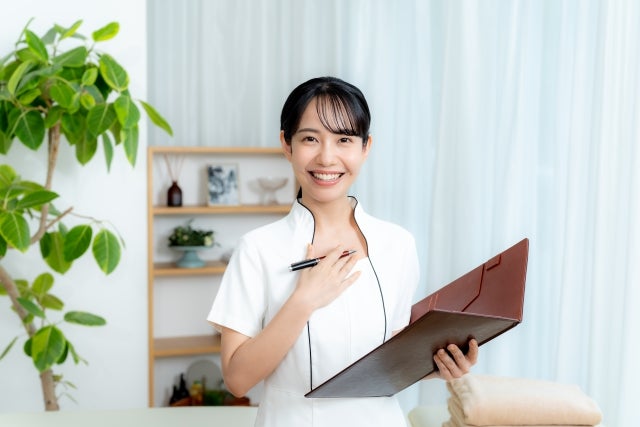妊娠線は皮膚科や美容皮膚科で治療可能