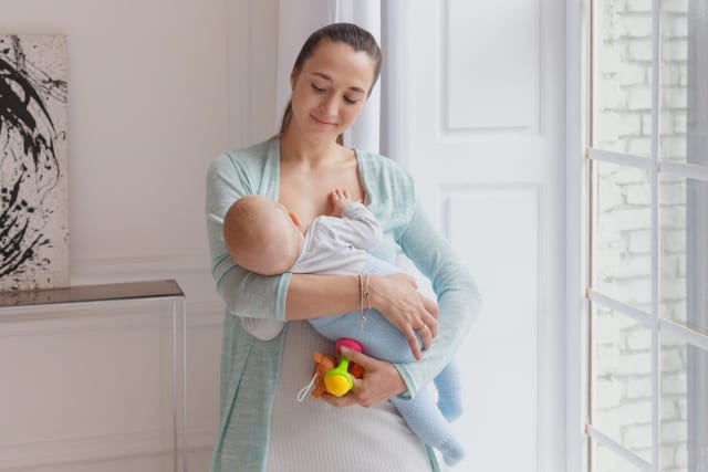 母乳をいつまであげるかはママと赤ちゃん次：WHOでは2歳までの母乳育児を推奨