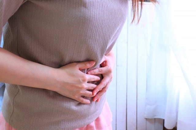 通常、膀胱炎では発熱することはありません。発熱した場合は、膀胱炎が悪化して腎盂腎炎になってしまっている可能性があります。腎盂腎炎になると赤ちゃんとママの命の危険があるため、膀胱炎に加えて熱がでたときはすぐに受診しましょう。