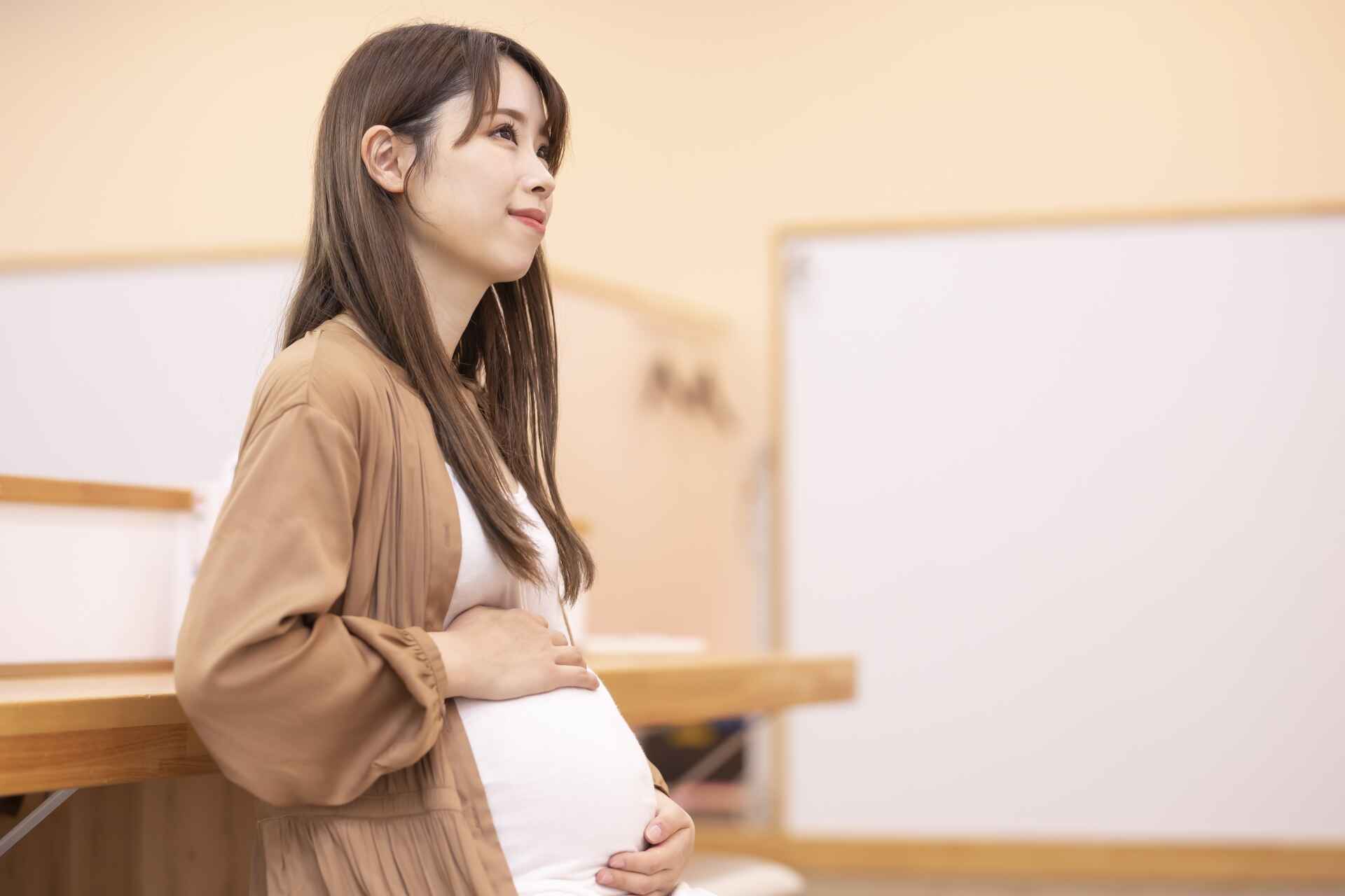 毛深くなるのは妊娠中の一時的な現象。お手入れは肌の負担を考えながら行うことが大切