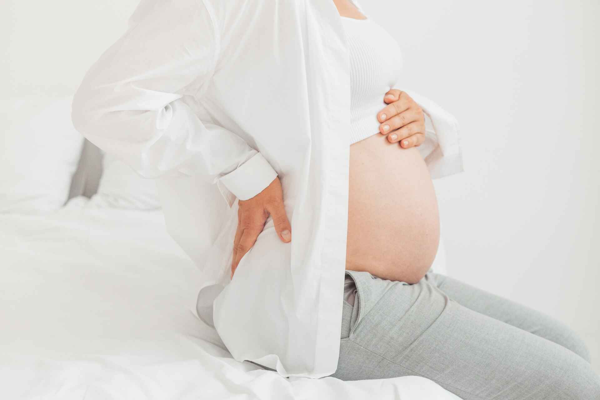 筋トレで腰や背中を支える筋肉を強化すると腰痛の緩和や予防につながる