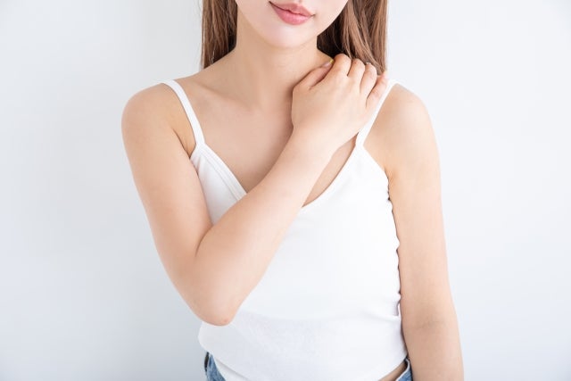 温泉に入ると肩こりや腰痛が和らぐ可能性がある