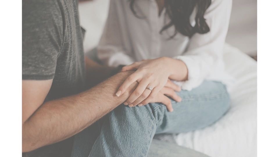 妊娠中は安全なスキンシップを心がけましょう