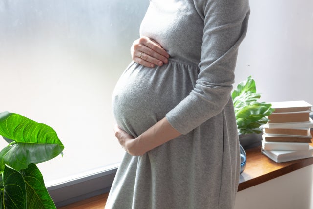 基本的に、妊娠中に「絶対に食べてはいけない」フルーツはほとんどありません。
