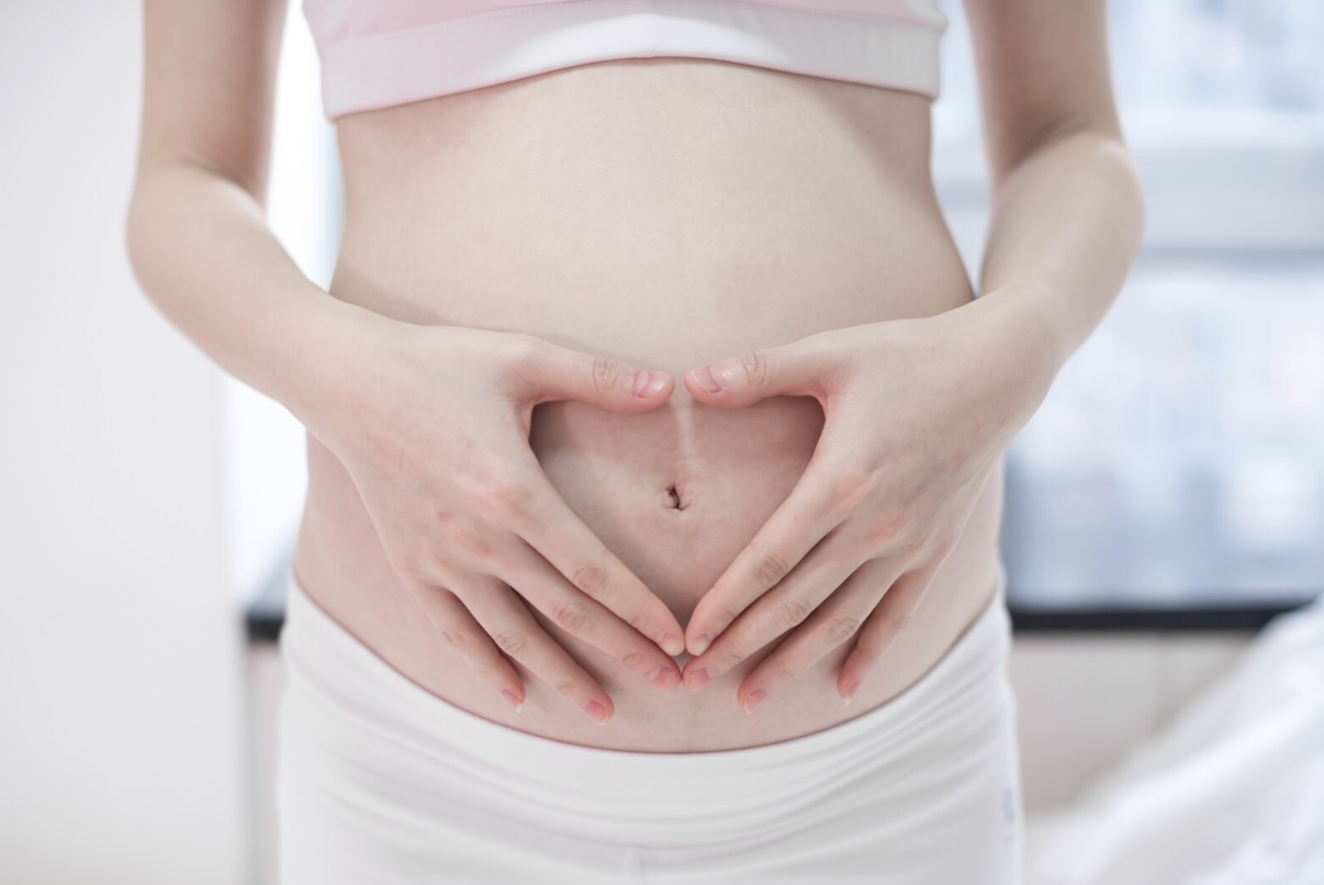 お腹の中に便が溜まった状態が続くと、妊婦さんのカラダには様々な不調が出る