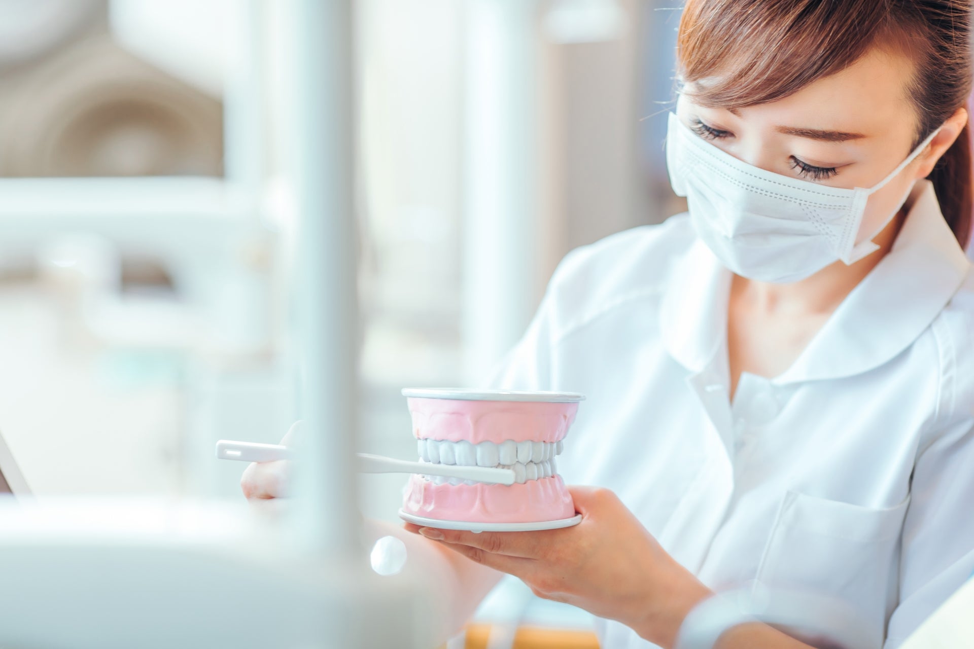 妊娠中は自宅での歯のケアが不十分になる時もあるので、体調がよい時に歯医者でのメンテナンスを受けるのもおすすめです。