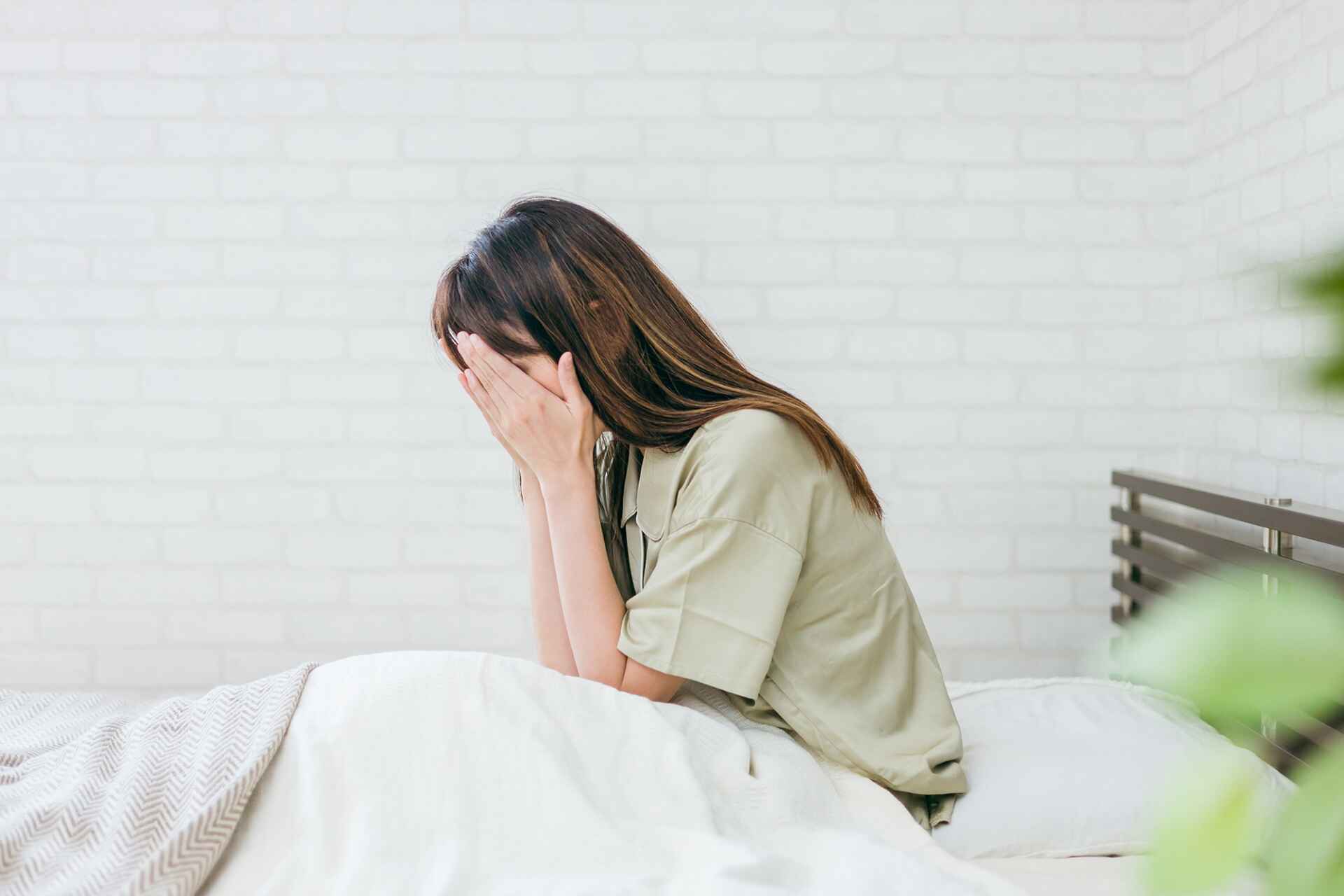 うつ病や双極性障害などの気分障害は、不眠や過眠といった睡眠トラブルを伴う場合が多い