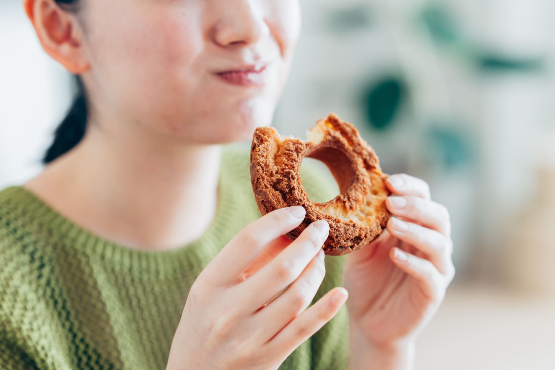 空腹で気持ち悪くなる「食べづわり」について解説