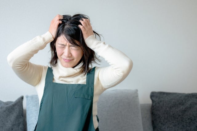 妊娠超初期にはエストロゲンやプロゲステロンといったホルモンの分泌が気分の不安定さやイライラ感を引き起こしやすいです