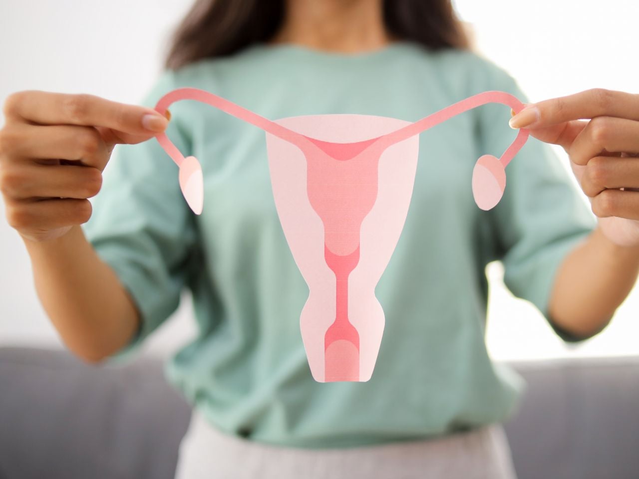 多嚢胞性卵巣症候群(PCOS)は、卵巣で卵胞がうまく育たず、排卵が起こりにくくなる病気